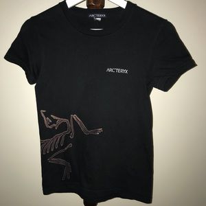 Arc’teryx Women’s tee shirt size small